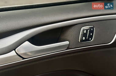 Седан Ford Fusion 2014 в 