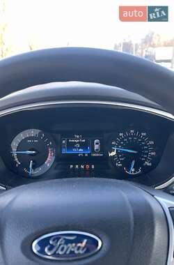 Седан Ford Fusion 2013 в 