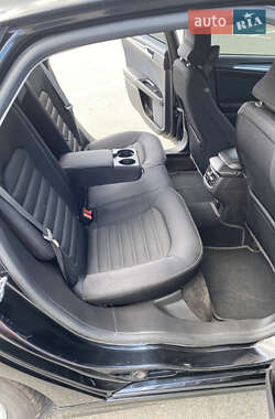 Седан Ford Fusion 2014 в 