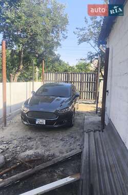 Седан Ford Fusion 2015 в 