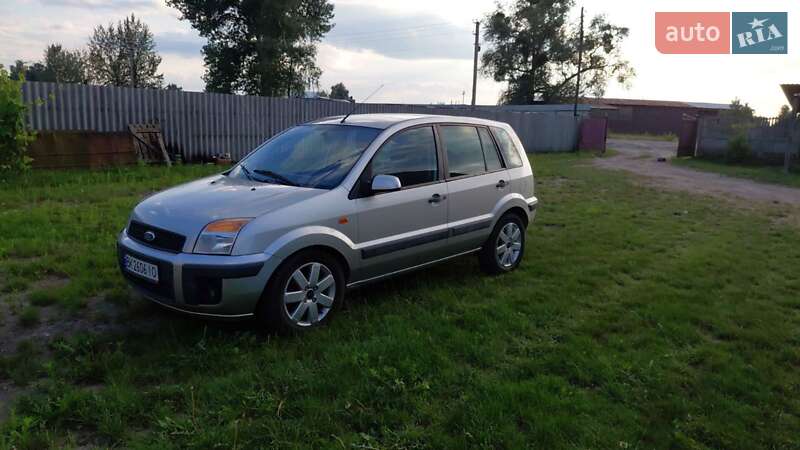 Хэтчбек Ford Fusion 2006 в Ровно