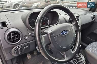 Хэтчбек Ford Fusion 2005 в 
