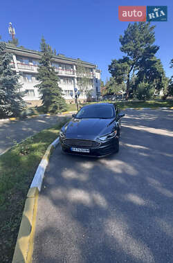 Седан Ford Fusion 2017 в 