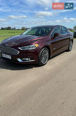 Седан Ford Fusion 2016 в 
