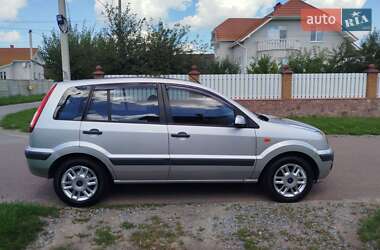 Хэтчбек Ford Fusion 2008 в 