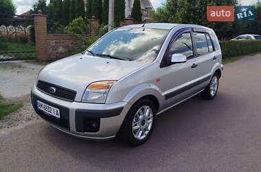 Хэтчбек Ford Fusion 2008 в 