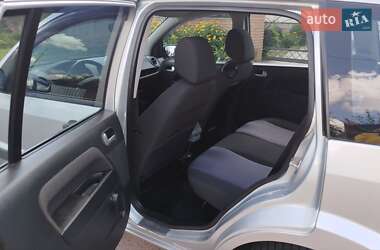 Хэтчбек Ford Fusion 2008 в 