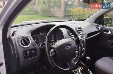 Хэтчбек Ford Fusion 2008 в 