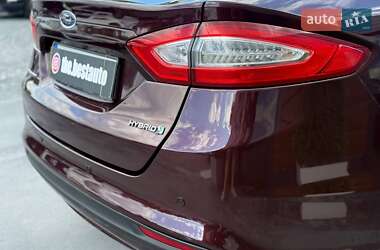 Седан Ford Fusion 2013 в 