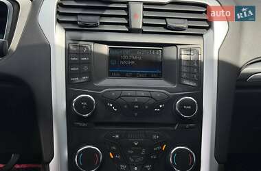 Седан Ford Fusion 2013 в 