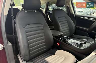 Седан Ford Fusion 2013 в 