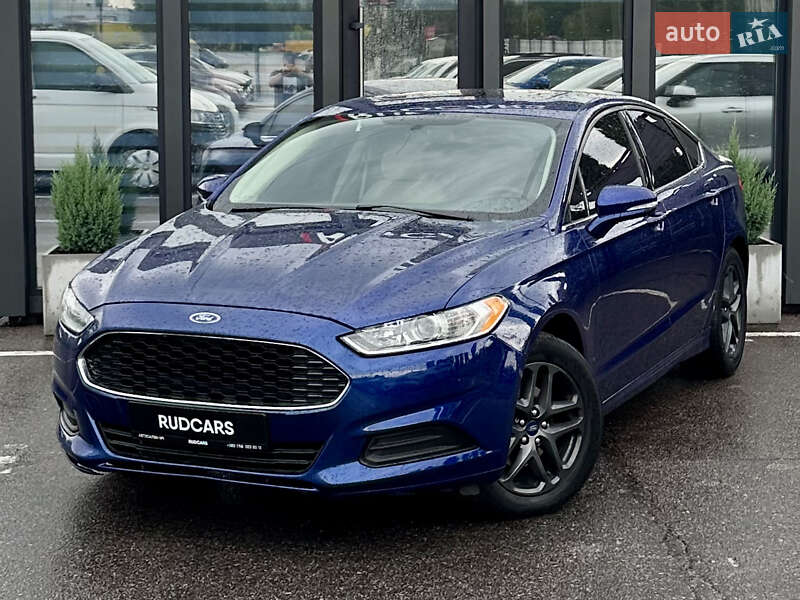 Седан Ford Fusion 2014 в 