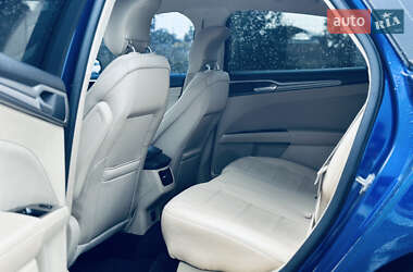 Седан Ford Fusion 2014 в 