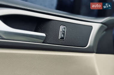 Седан Ford Fusion 2014 в 