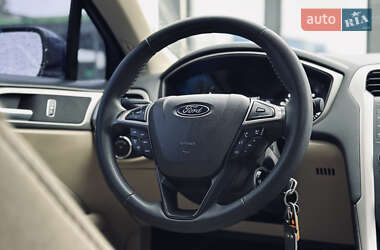 Седан Ford Fusion 2014 в 