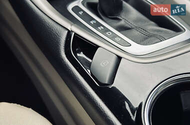 Седан Ford Fusion 2014 в 