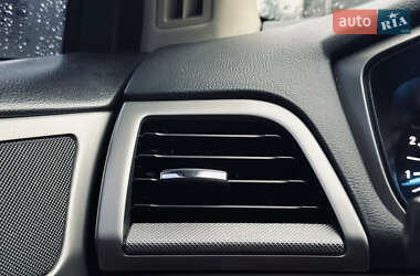 Седан Ford Fusion 2014 в 