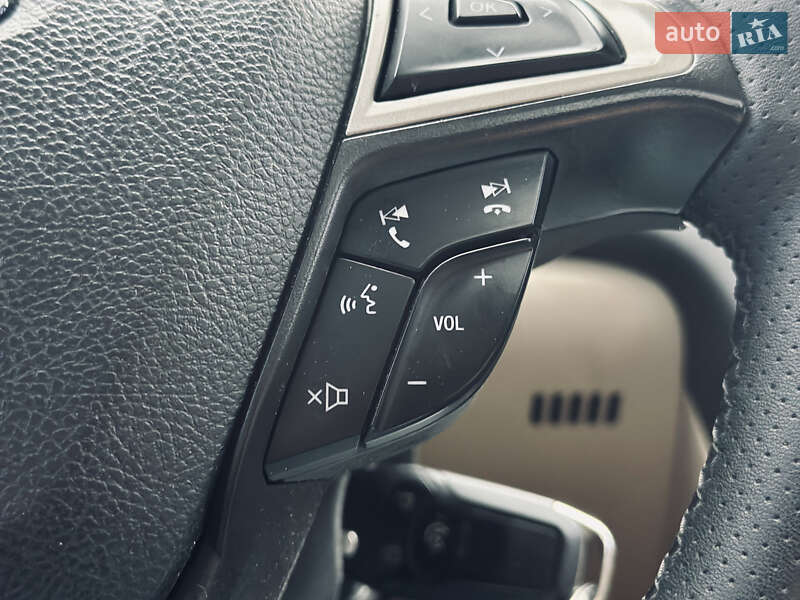 Седан Ford Fusion 2014 в Кременчуці