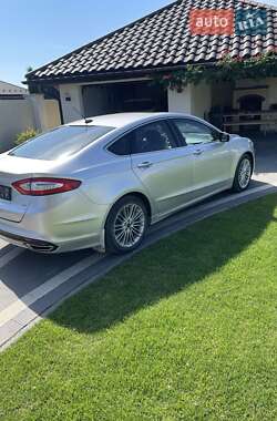Седан Ford Fusion 2014 в 