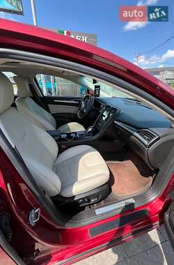 Седан Ford Fusion 2014 в 