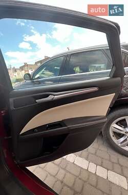 Седан Ford Fusion 2014 в 