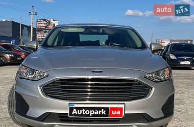Седан Ford Fusion 2019 в 