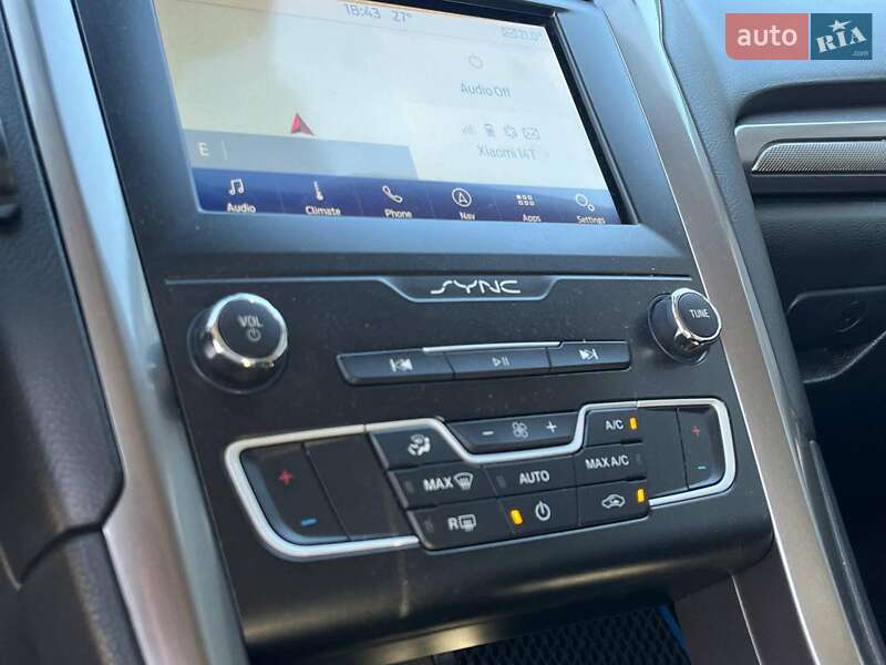 Седан Ford Fusion 2019 в Львове