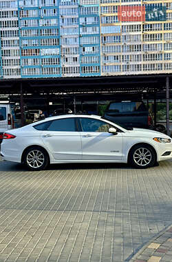 Седан Ford Fusion 2017 в 