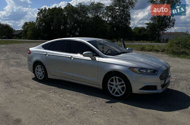 Седан Ford Fusion 2015 в 