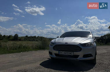 Седан Ford Fusion 2015 в 