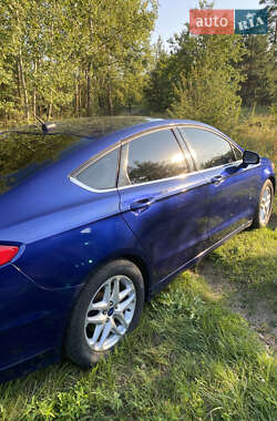 Седан Ford Fusion 2014 в 