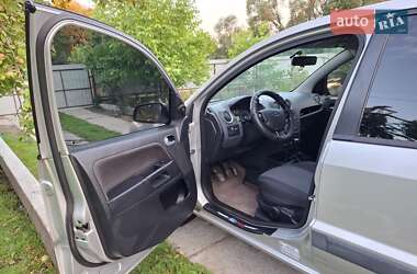Хэтчбек Ford Fusion 2007 в 
