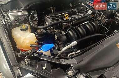 Седан Ford Fusion 2015 в 
