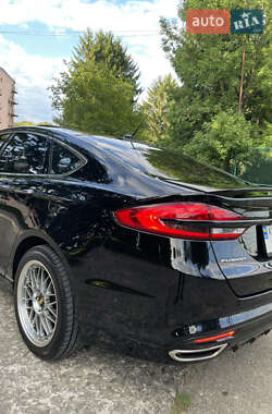 Седан Ford Fusion 2016 в 