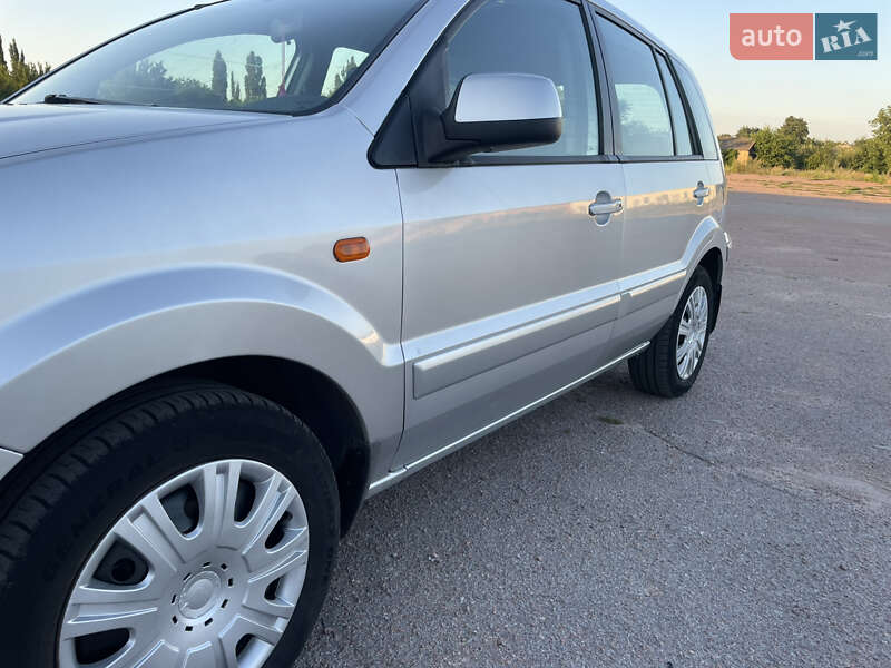 Хэтчбек Ford Fusion 2011 в Прилуках