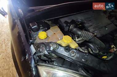 Хэтчбек Ford Fusion 2003 в 