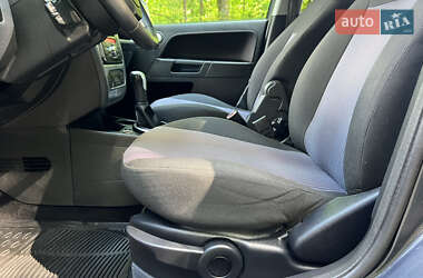 Хэтчбек Ford Fusion 2009 в 