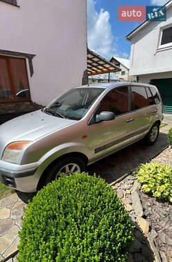 Хэтчбек Ford Fusion 2008 в 