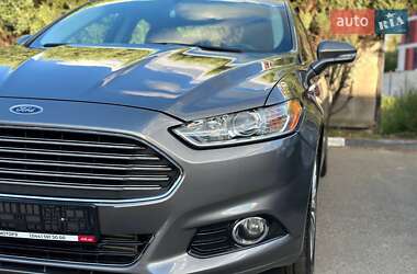 Седан Ford Fusion 2014 в 