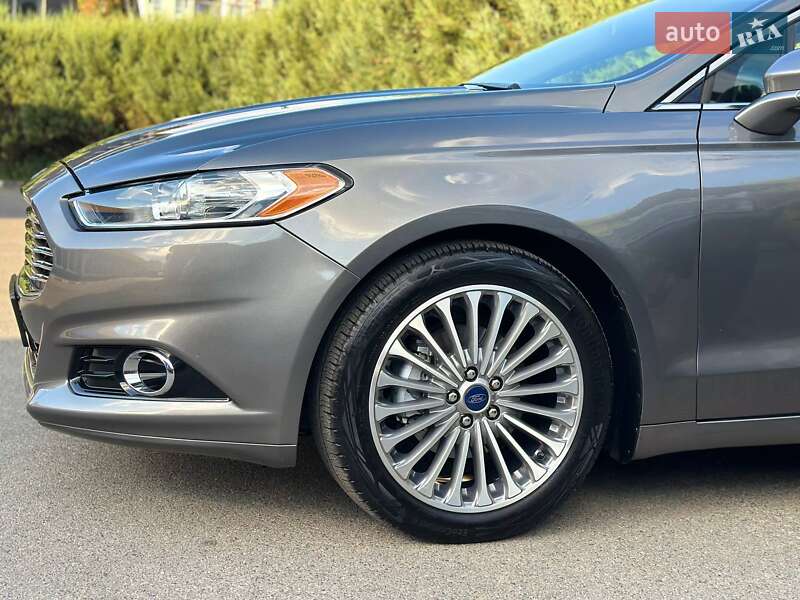 Седан Ford Fusion 2014 в Славянске