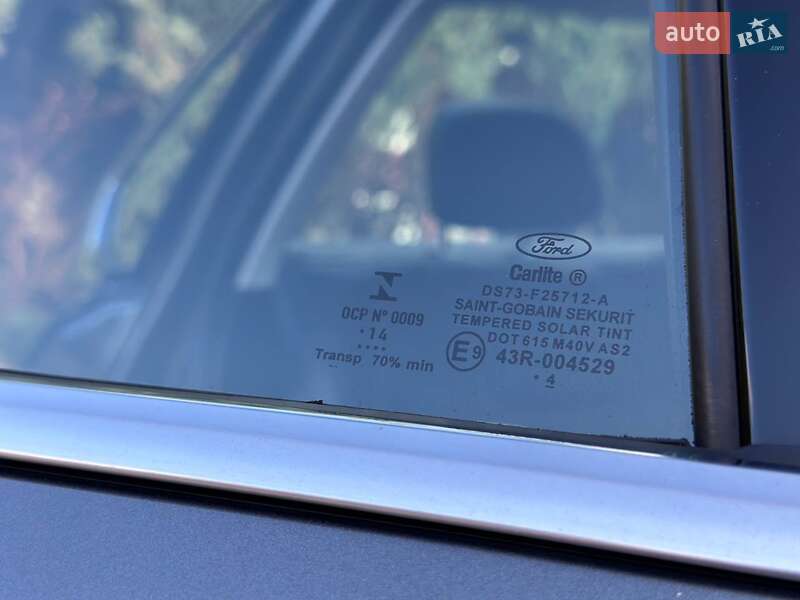 Седан Ford Fusion 2014 в Славянске