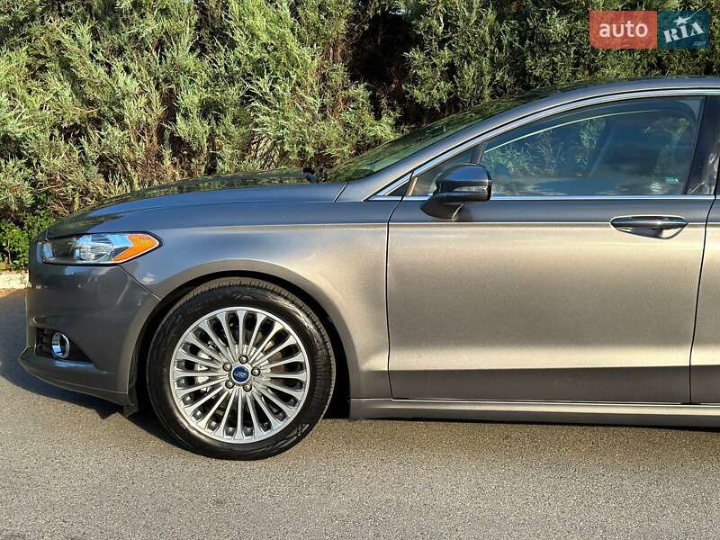 Седан Ford Fusion 2014 в Славянске
