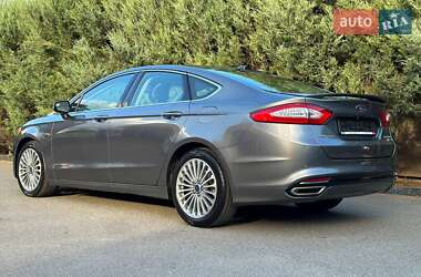Седан Ford Fusion 2014 в 
