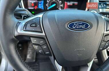 Седан Ford Fusion 2014 в 
