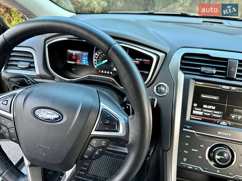 Седан Ford Fusion 2014 в Славянске