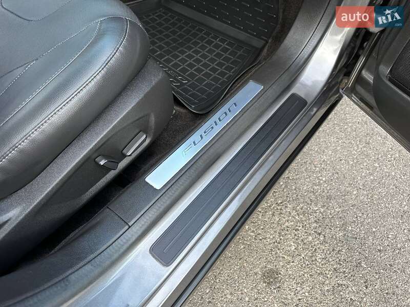 Седан Ford Fusion 2014 в Славянске