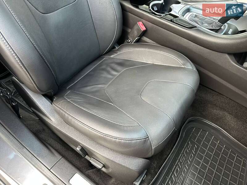 Седан Ford Fusion 2014 в Славянске