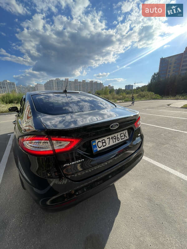 Седан Ford Fusion 2013 в Чернигове