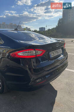 Седан Ford Fusion 2013 в 