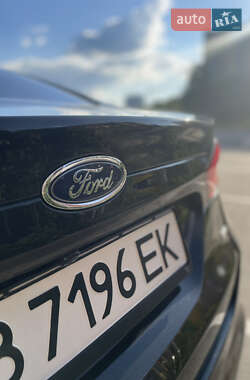 Седан Ford Fusion 2013 в 
